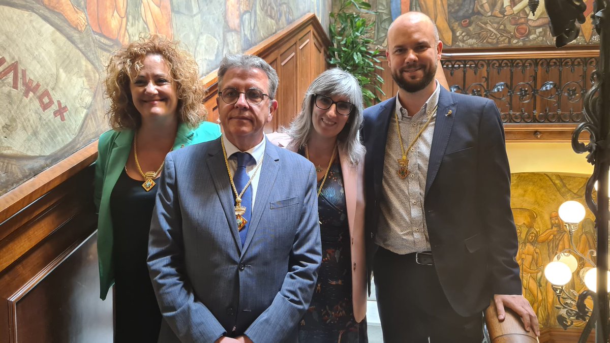 ErcSegria's tweet photo. Avui s'ha nomenat @LoJoan com a president de la @DiputacioLleida. Li desitgem tota la sort i encerts en aquesta nova etapa, acompanyat dels diputats @Jordi_Verdu @scastrobay i @sandramarcoc i els assessors @helenams9 @mireiapomar i @miquelcastella 
#alcostatdelacomarca https://t.co/JuKvqGppr0