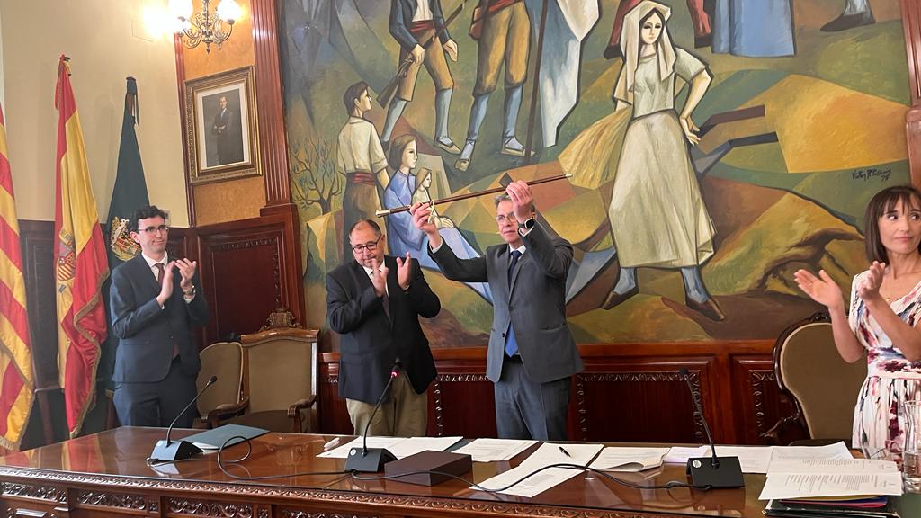 ErcSegria's tweet photo. Avui s'ha nomenat @LoJoan com a president de la @DiputacioLleida. Li desitgem tota la sort i encerts en aquesta nova etapa, acompanyat dels diputats @Jordi_Verdu @scastrobay i @sandramarcoc i els assessors @helenams9 @mireiapomar i @miquelcastella 
#alcostatdelacomarca https://t.co/JuKvqGppr0