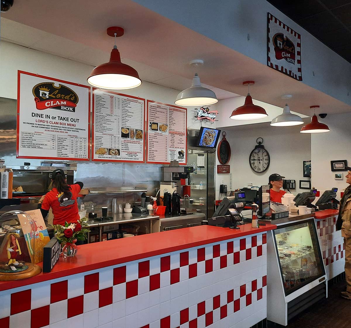 NELivingUS's tweet image. Super sweet whole clams at Lord's are amazing! nelivingmagazine.com/dining/ #mainedining #maineclams #FriedClams #ClamBox #Lords #SanfordMaine #MaineCoast #MaineLiving #MaineSeafood #MaineChefs #MELiving