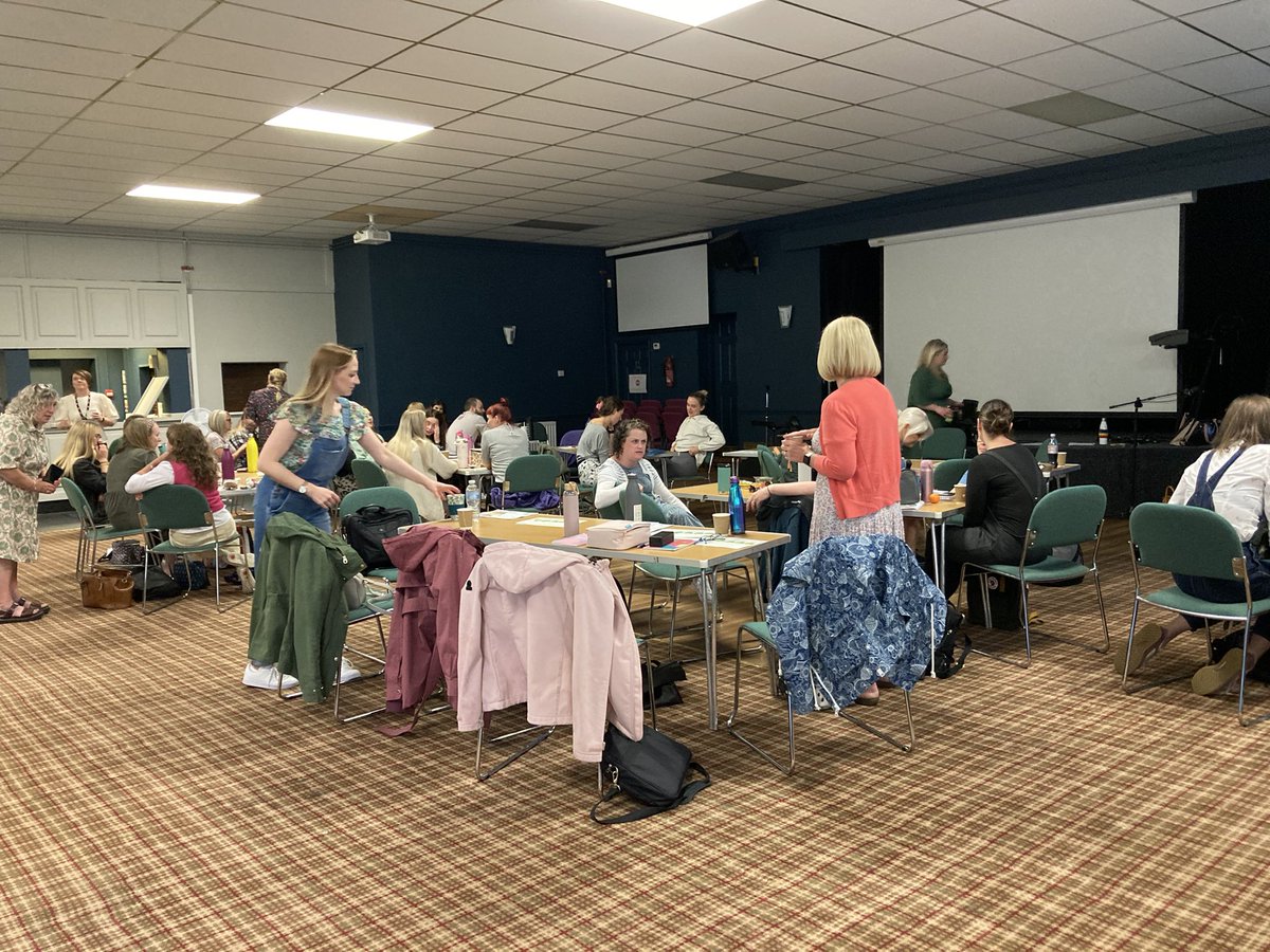 Nol yn y gogs a wir wedi mwynhau siarad ag aelodau yn nhim therapi lleferydd ac iaith <a href="/BetsiCadwaladr/">Betsi Cadwaladr</a> canol heddi.

Lovely to have the opportunity to speak to members in <a href="/BetsiCadwaladr/">Betsi Cadwaladr</a> central speech &amp; language therapy team today!

Diolch am y croeso!

#RCSLTWalesRoadshow