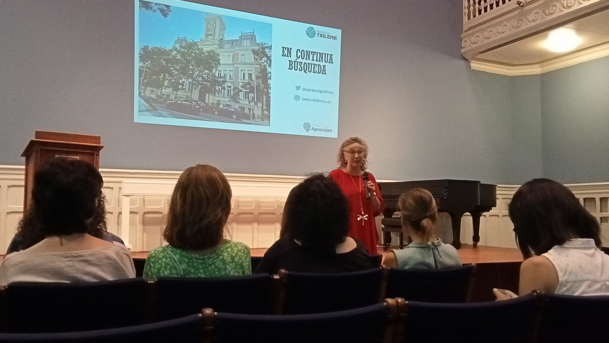carinavtwit's tweet photo. En continua búsqueda comenzamos el segundo día en el Inspiring Change compartiendo experiencias para enriquecer nuestra labor docente #IIEChange https://t.co/Dvhl9aeDzR