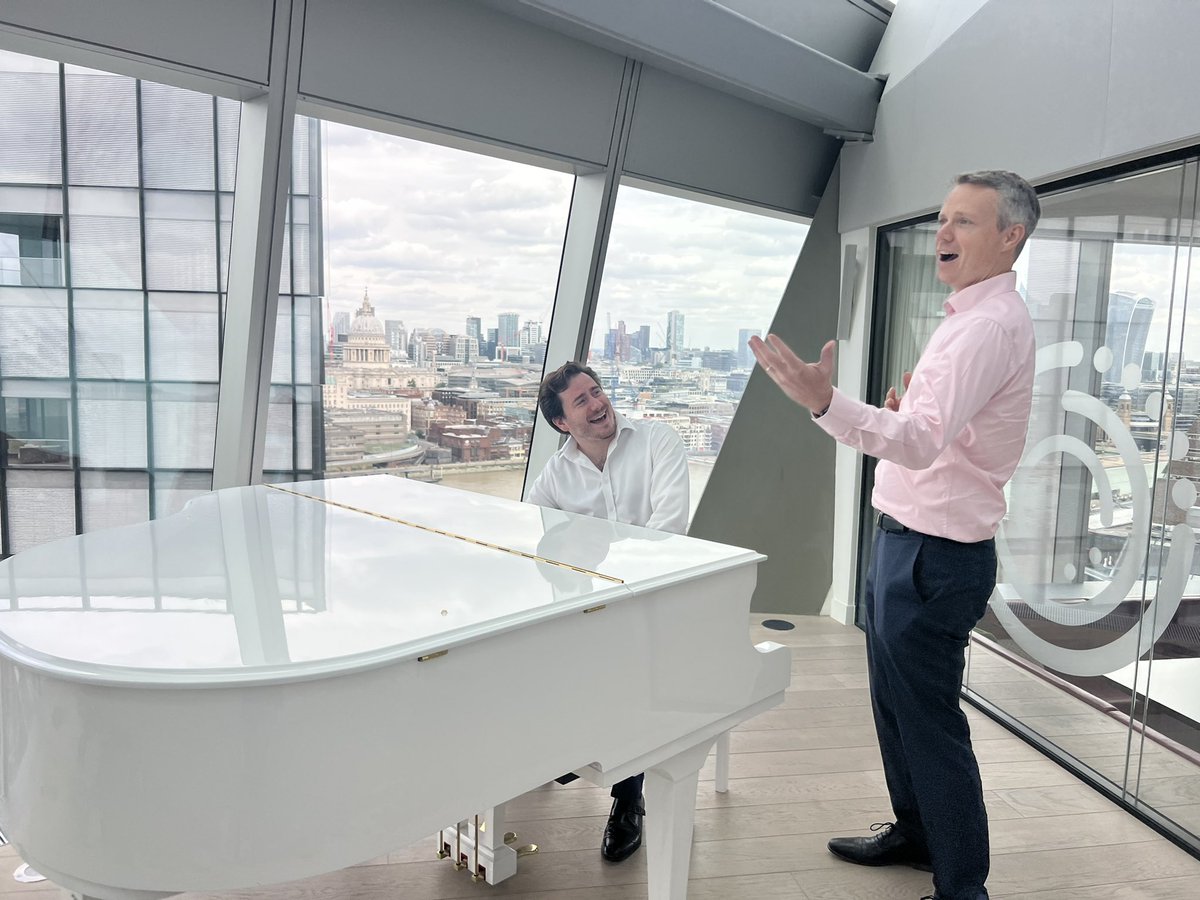 Maria Rua Aguete tweet media