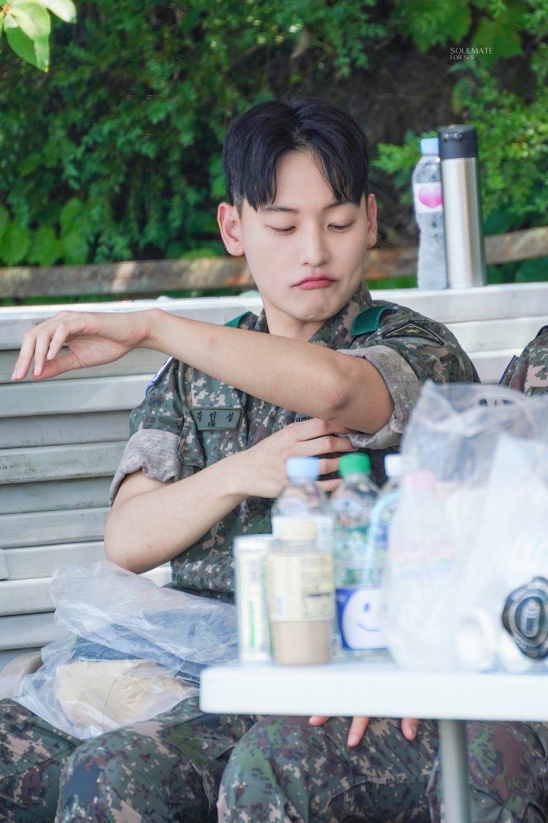 SOULMATE_SF9's tweet photo. 23.06.25 춘천지구전투 전승행사

병장인성아생일축하해
#병장김인성_생일을_명_받았습니다
판타지에게나타나줘서고마워
#HAPPYINSEONGDAY
전역하고신나게판타지랑놀자

#인성 #김인성 #INSEONG #SF9 #에스에프나인
@SF9official https://t.co/VVAgC23rKR