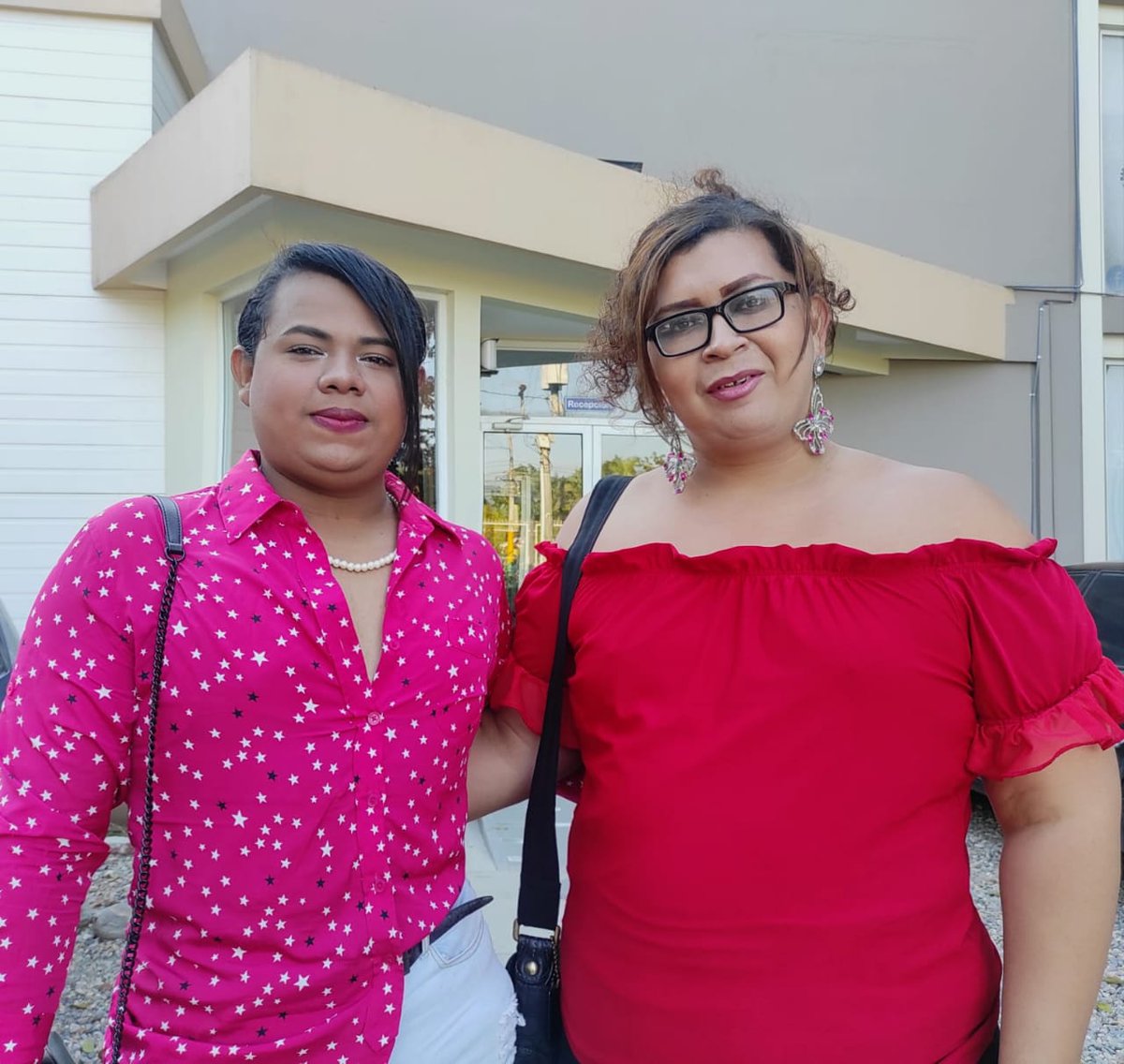 👇 Us presentem el testimoni de Kendra i de Dariam, dues joves transsexuals d'El Progreso, Hondures, que han creat un col·lectiu per fer front a la transfòbia.

«Les nostres realitats són tabú tant per a l'església catòlica com l'evangèlica».

✍️ <a href="/enric_gj/">Enric Garcia Jardí</a>
viureiveure.cat/index.php/2023…