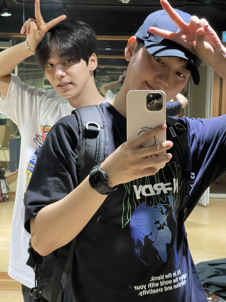 onf_feed's tweet image. ▼ ENG TRANS
[#J_US][#LeeSeungjun][#ONFMakdoongieBaby] Going home. #EndOfPractice

#온앤오프 #ONF