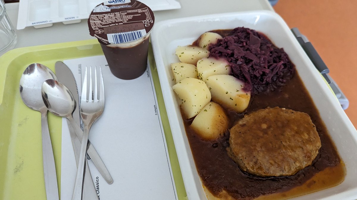 Wally44's tweet photo. Seit Tagen drauf gefreut:
#Hackbraten 😍🙏🏻
#KH https://t.co/TUn7gSuS2y