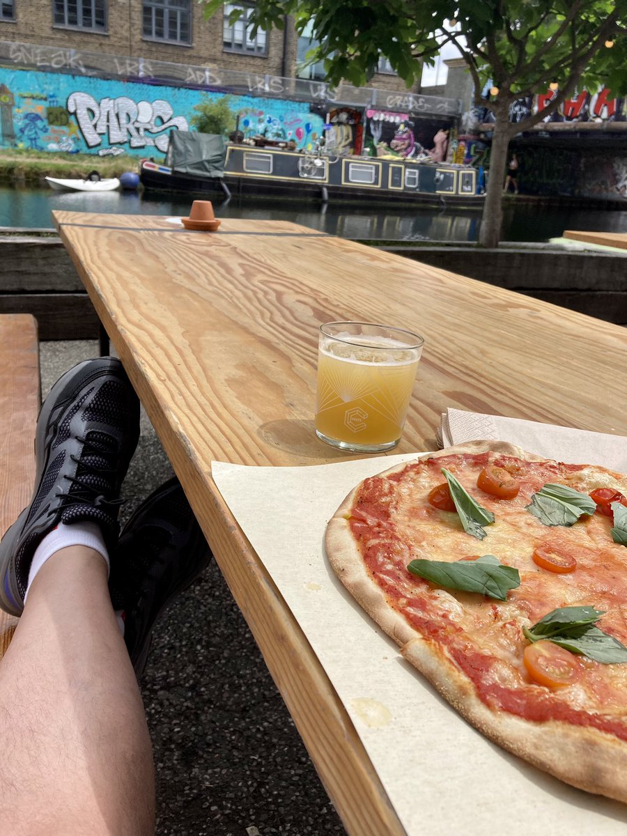 Finally some proper #craftbeer <a href="/cratebrewery/">CRATE Brewery</a> and only 350 clicks from Paris. 
Half of Haze and a vegan margherita 🍺 🌱 🍕 
I also got to try the Japanese Knotweed Sour which I found surprisingly fruity and drinkable