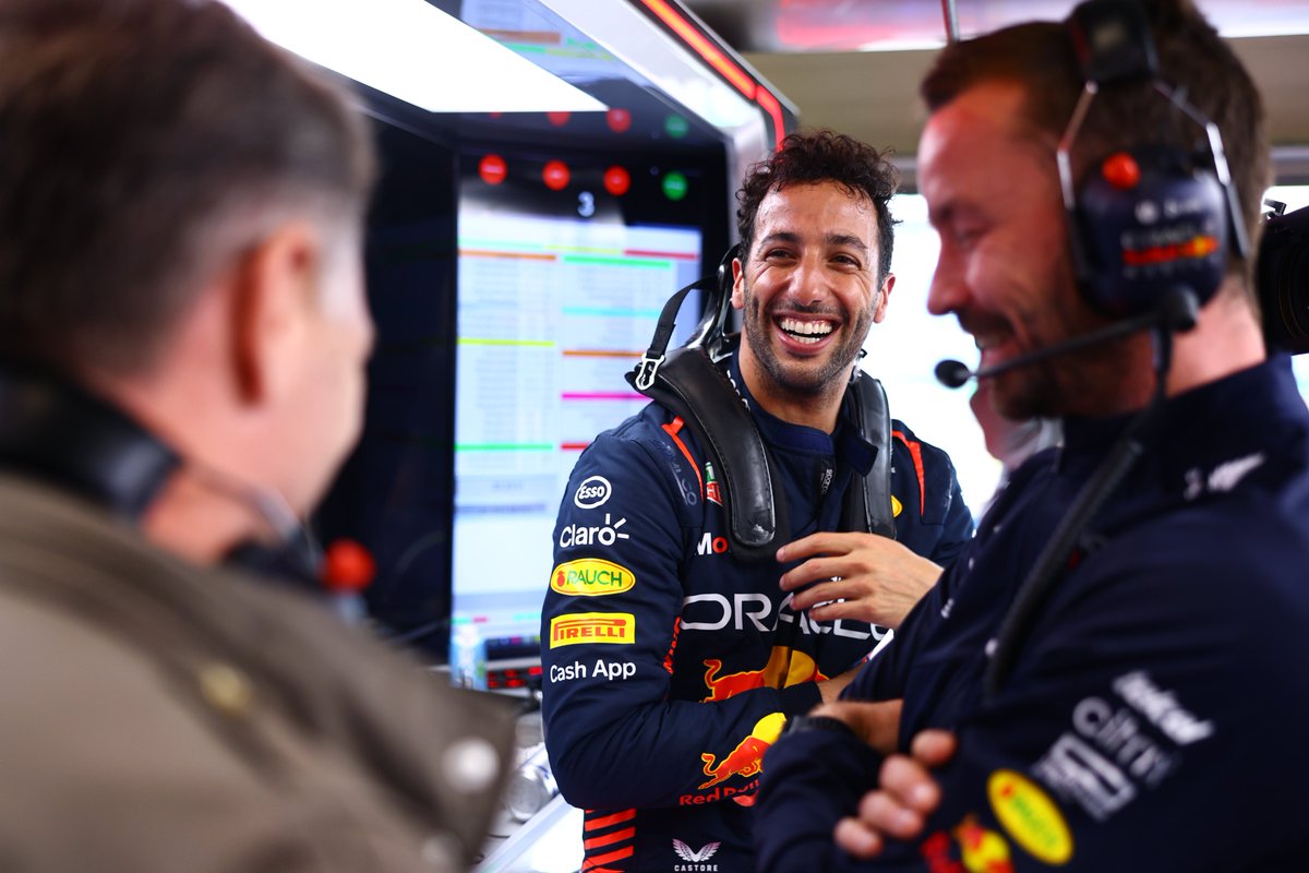 F1's tweet photo. Honey Badger 🤝 RB19 

Danny Ric is back behind the wheel of a @redbullracing car for the Pirelli tyre test at Silverstone! 🤩

#F1 @danielricciardo https://t.co/buyxOvLYAH