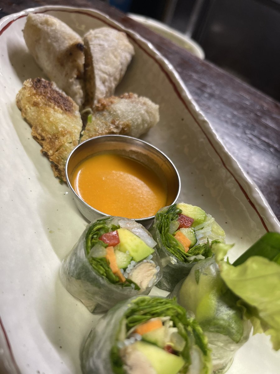 LamaDining's tweet photo. インド料理ラマからのご挨拶🙏,
揚げ春巻 + 通常の春巻き + 春煮老盛リ合わせ = 春巻セット(3本).🥗
東京全店でご利用いただけます. 😋😻
#インド料理ラマ #ラマ #揚げ春巻 #通常の春巻き #春煮老盛リ合わせ  #春巻 #indianrestaurant #saginomiya #インド理科 #カレー #ナン #EXO_CreamSoda 
#NATO https://t.co/LgJfxvDb56
