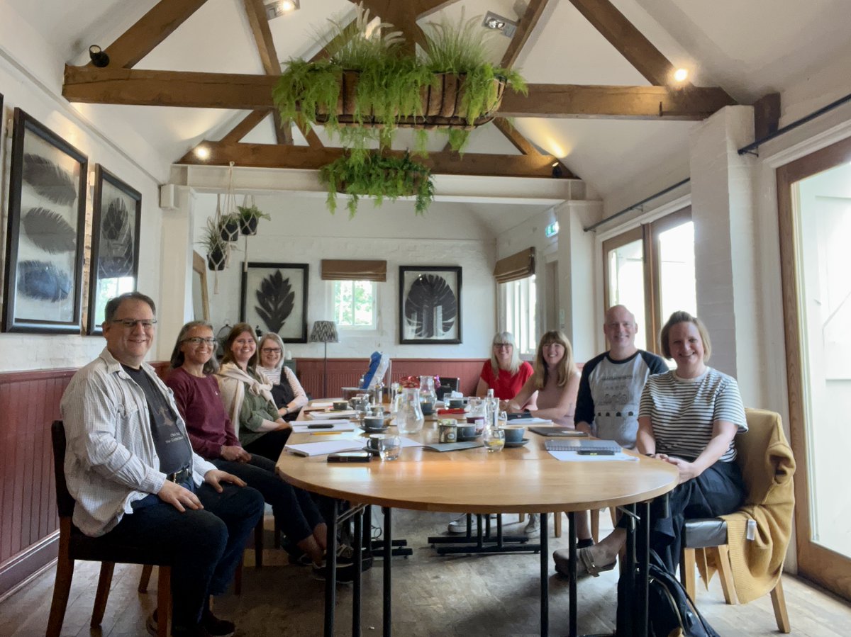 The Centre's Senior Leadership team are spending a productive day together discussing all things #strategy for The Case Centre and the #casemethod as a whole.

📸 👇