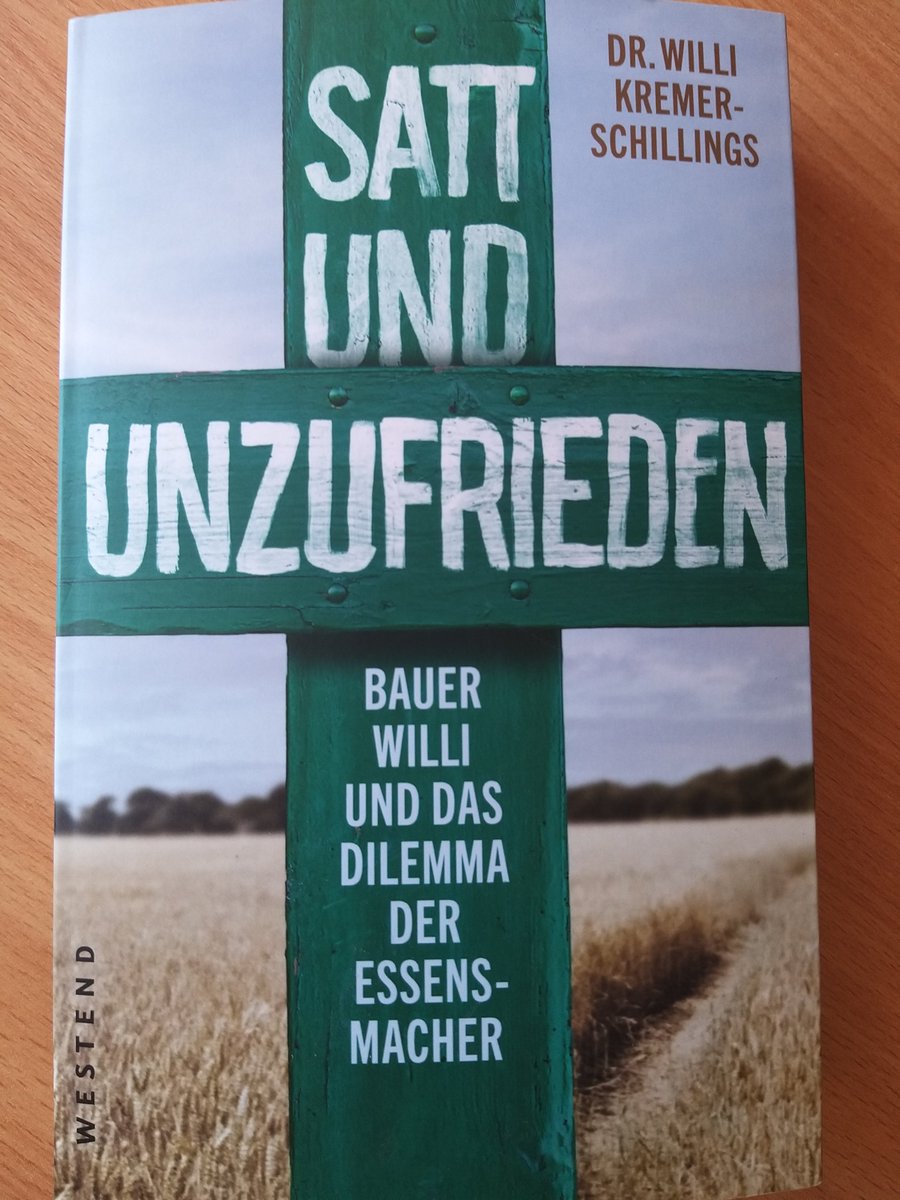 Eine meiner Urlaubslektüren: Danke <a href="/BauerWilli_org/">Bauer Willi 🥕🍓</a> für für die Einblicke in Freud und Frust eines #Landwirts. Besonders erhellend: die Analyse zu den Krefelder Insektenzahlen.