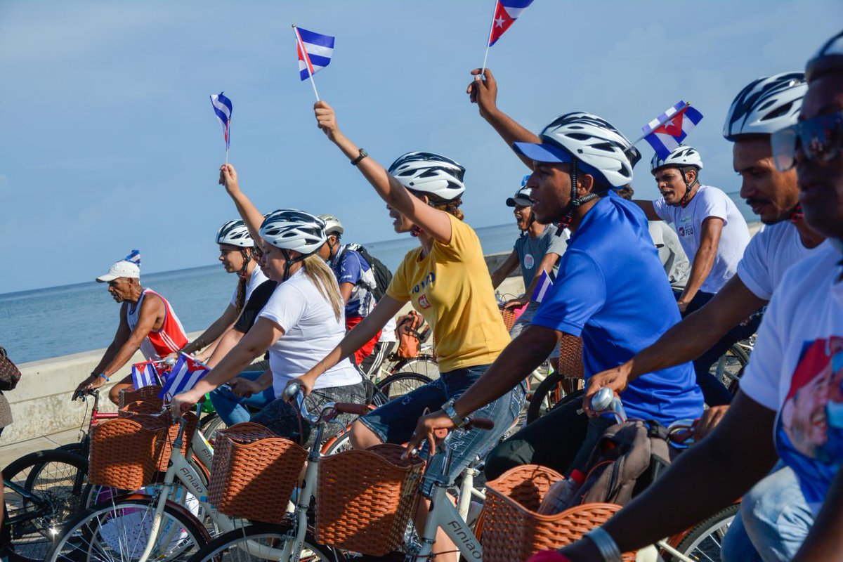 Hoy 11 de julio y en el #70Moncada ratificamos, ante la memoria de los héroes del #26deJulio, que, frente
a cualquier agresión del imperialismo #EEUU y sus lacayos, defenderemos con celo la UNIDAD.
 Solo así obtendremos la victoria, #ConLaFuerzaDePueblo.

juventudrebelde.cu/cuba/2023-07-1…