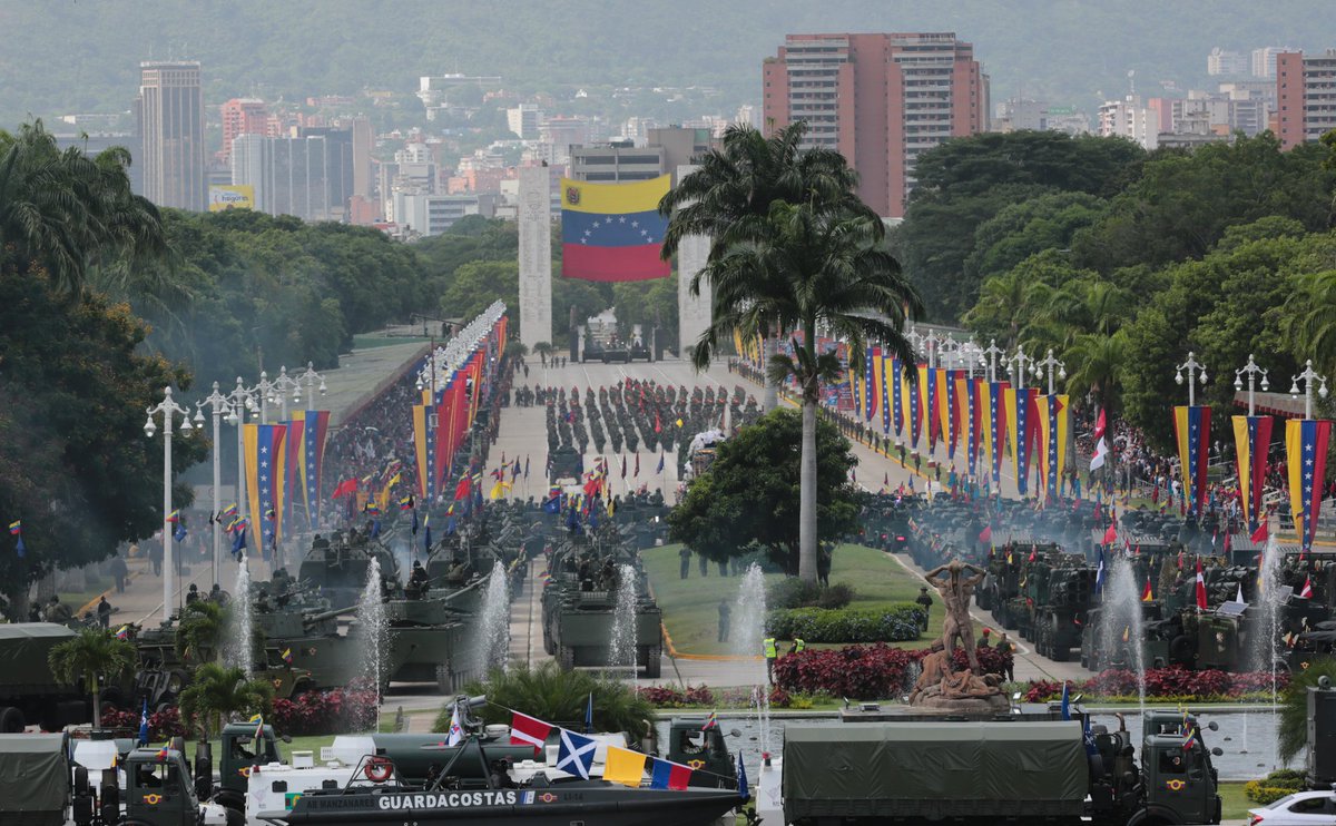 #11Jul | 🇻🇪 📢 ¡ ETIQUETA DEL DÍA! ▶️

#CompromisoYTrabajo 

¡Es la clave!