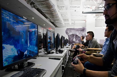 SpainBiz_VE's tweet photo. #News #Noticias #Negocios 

🎮Infinity Ward lleva a Barcelona el desarrollo de su videojuego estrella

https://t.co/jGkX95TEmq

#InvestinSpain #IndustriaAudiovisual #Emprendimiento https://t.co/jbAlYlbBqK