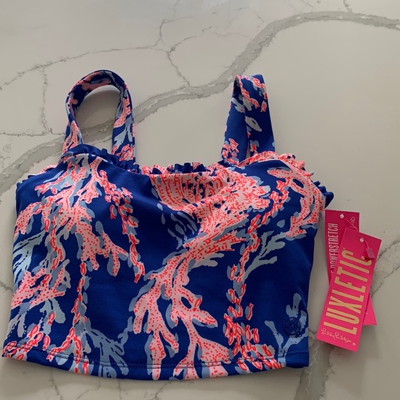 itzposhable's tweet photo. So good I had to share! Check out all the items I'm loving on @Poshmarkapp #poshmark #fashion #style #shopmycloset #vintage #lillypulitzer: https://t.co/DsYZVa341E https://t.co/VATKP1jXPz