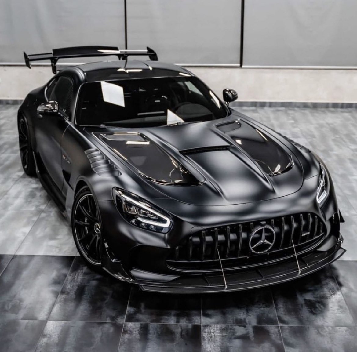 Mercedes-AMG GT Black Series 😈