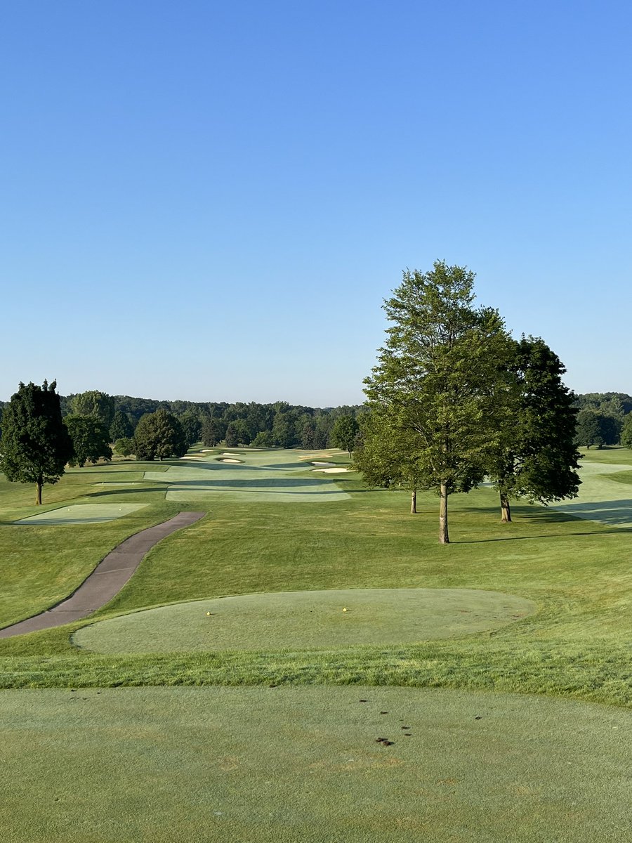 Oakland_Golf's tweet photo. Another beautiful day at OU Golf & Learning Center!
.
.
#ougolf #ougolfcourse #ougolfandlearningcenter #thisisou #summer #summergolf https://t.co/8thbtsw1wh