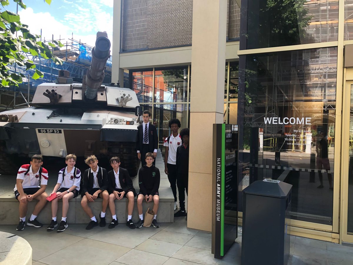 FBS History & Politics tweet media