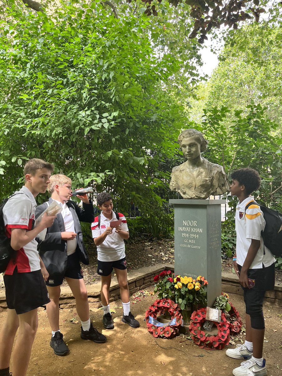 FBS History & Politics tweet media