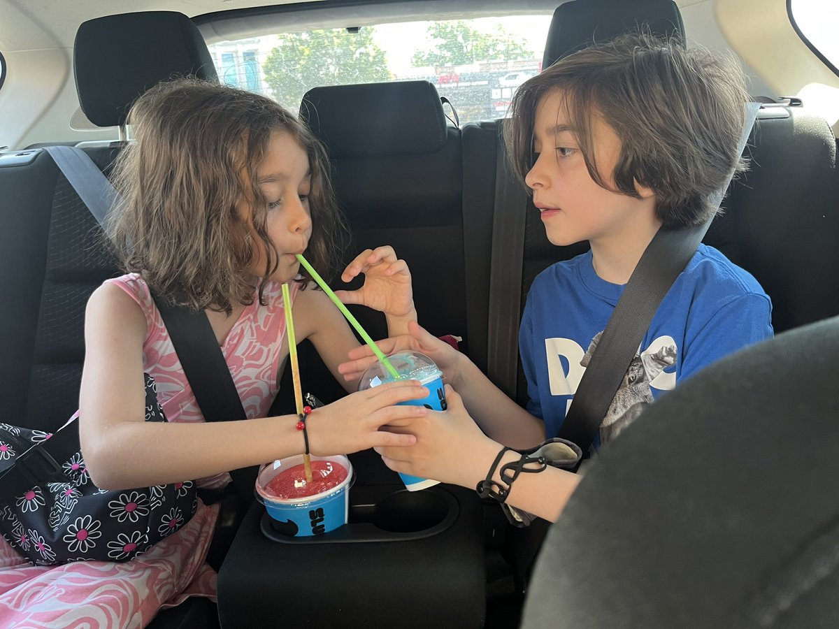 MadelineVTweets's tweet photo. @7eleven We found another location that was totally ready to celebrate! 🎉 https://t.co/L6C5D1l9OI