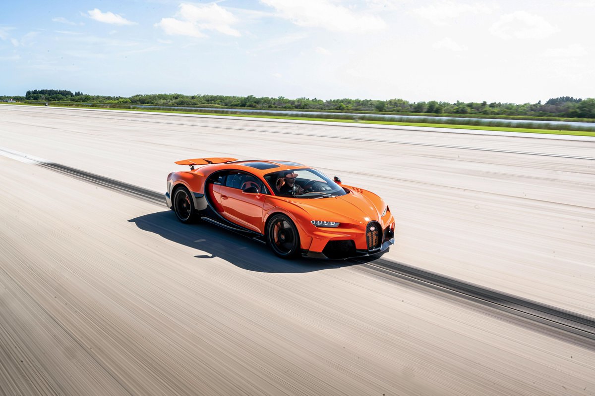 CerfiaFR's tweet photo. 🇧🇪 FLASH | Un homme flashé à 388 km/h à bord d'une #Bugatti Chiron pourrait échapper aux poursuites : au-delà de 300 km/h, la fiabilité des capteurs des radars peut être mis en cause, et l'homme éviterait ainsi les sanctions pour excès de vitesse. https://t.co/nHoE014971