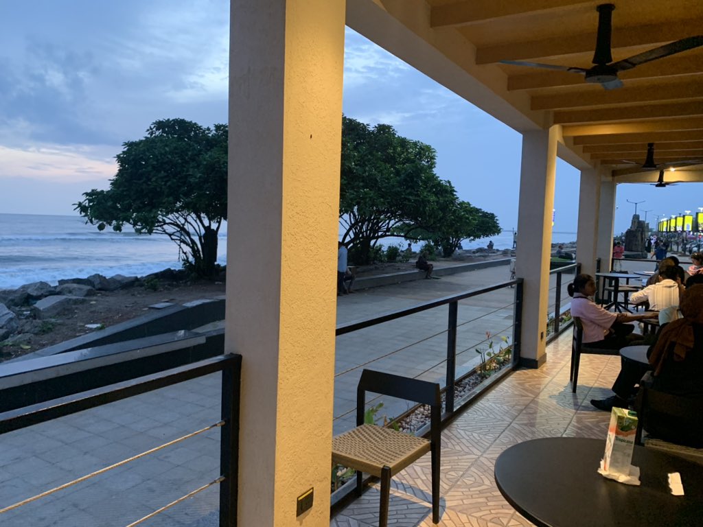 NSMlive's tweet photo. Arguably best located Starbucks. 24x7 at Kozhikode beach. https://t.co/U7nUyGejkt