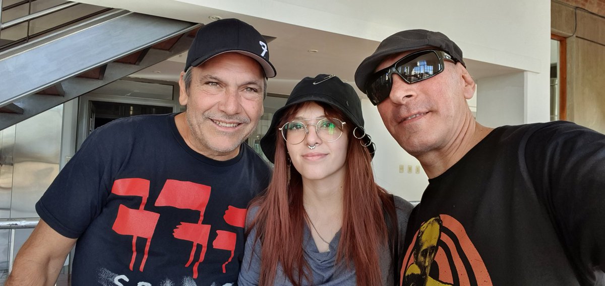 Feliz día del 🥁 al gran <a href="/jotamorelli_/">jotamorelli</a> un grande entre los grandes 🎊🎉🤟💪👏
<a href="/EnanitosVerdes1/">Los Enanitos Verdes</a>