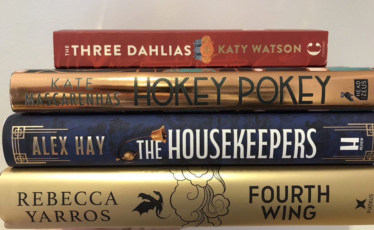 #BirthdayBooks

Thankyou for all the kind messages for my birthday. I’m having a wonderful day and my day out of course meant a quick visit to @Waterstones 

#HokeyPokey #TheHousekeepers #FourthWing #TheThreeDahlias