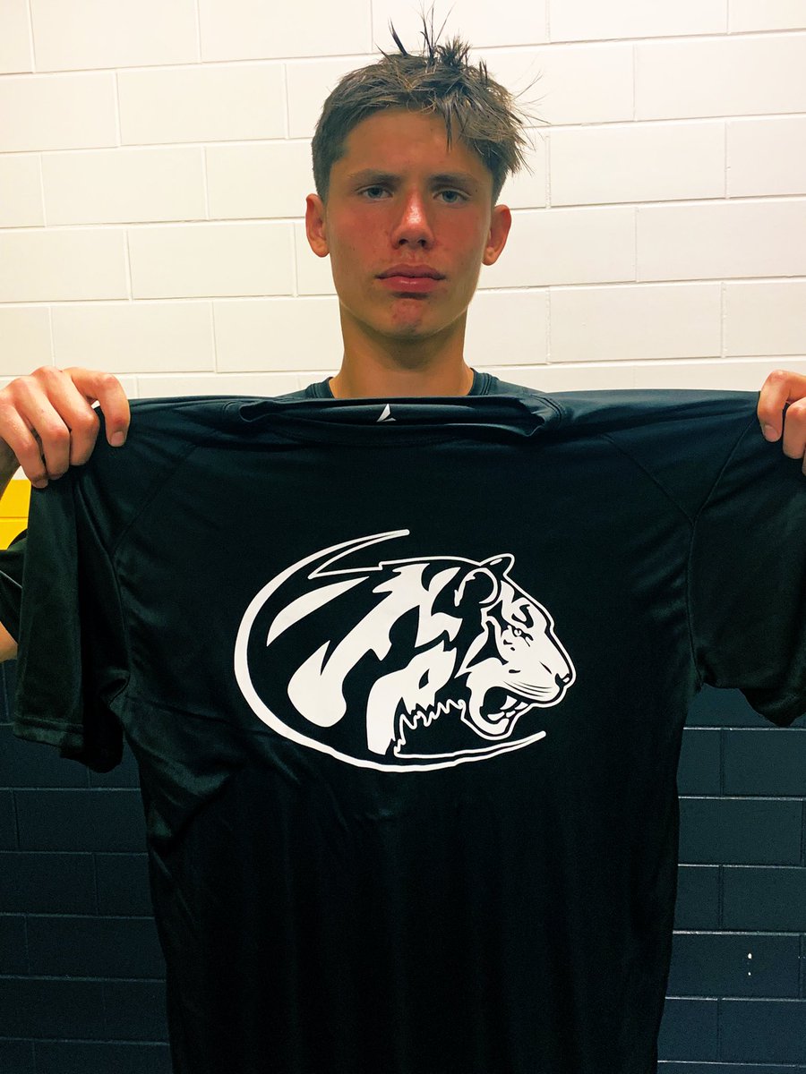 Congrats to the 🏅 winner of  Hunter of The Week, Jairus Ponce!! He has been working and demonstrating great leadership in camp so far! Looking forward to seeing this kid continue to improve 🔥 🔥 🔥 💯 He will be ready when #TheHuntBegins