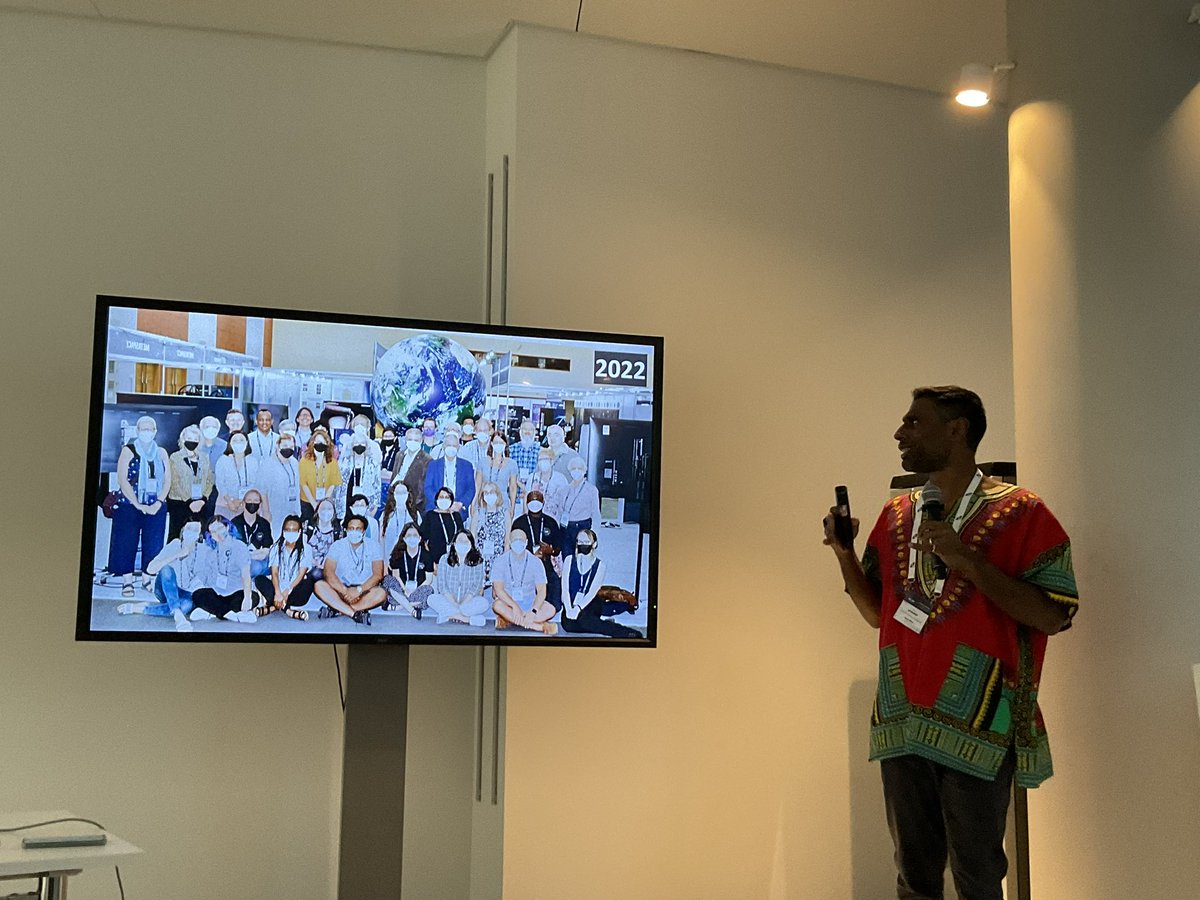 AfricaAstronomy (@africaastronomy) on Twitter photo Kevin Govender shows us the OAD family over the years.
“It’s the diversity of the OAD family that gives us our strength.” <a href="/govender/">Kevin Govender</a> #EASKrakow2023 Kevin Govender shows us the OAD family over the years.
“It’s the diversity of the OAD family that gives us our strength.” <a href="/govender/">Kevin Govender</a> #EASKrakow2023