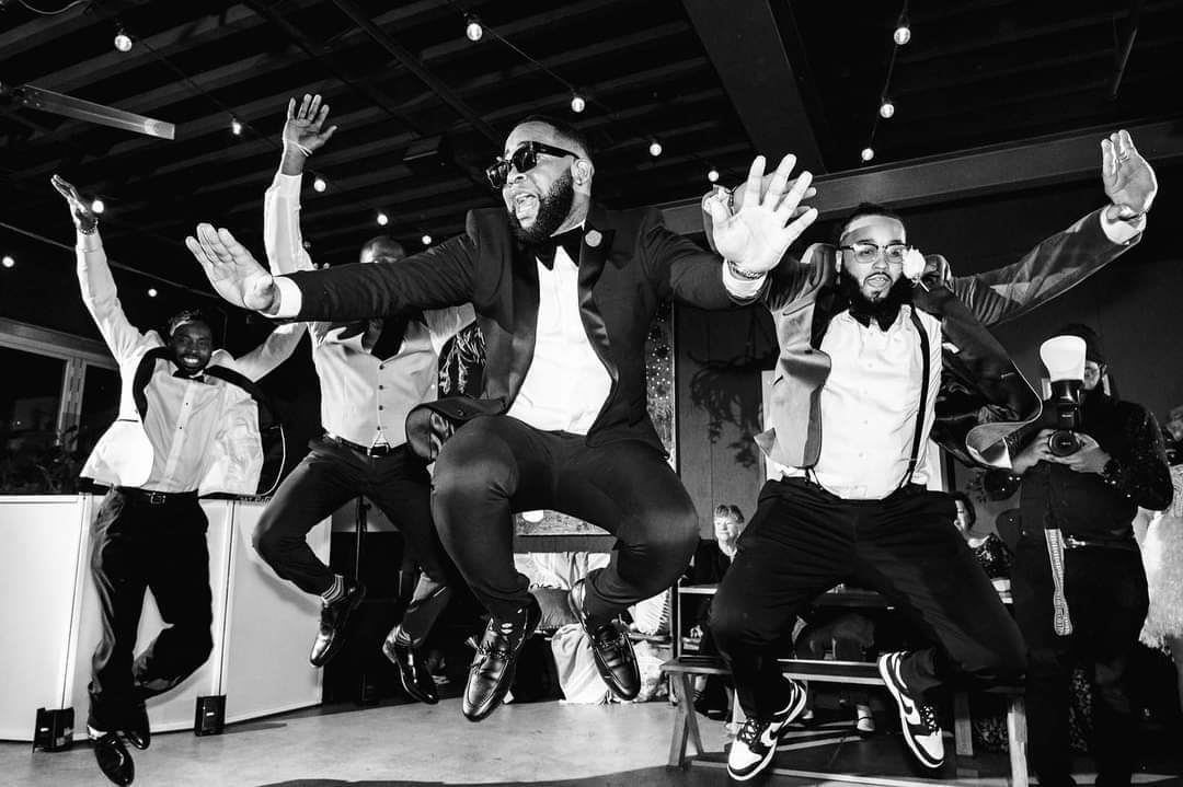chazmatazztr's tweet image. That feeling you get when you're rocking a tuxedo from Chazmatazz Formalwear of Toms River!!!
chazmatazztr.com 
#tuxedos #dinnerjacket #weddingsuits #weddingday #jump