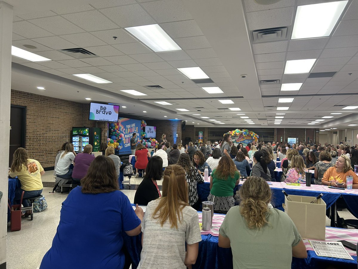 We’re back with GYTO Day 2 for educators. Thanks so much to JHS for hosting! <a href="/EducateIN/">Indiana Department of Education (IDOE)</a> <a href="/ajgatewood7/">Dr. Alicia Gatewood</a> @SM_Grooms @jtown_educator <a href="/getyourteachon/">Get Your Teach On</a>