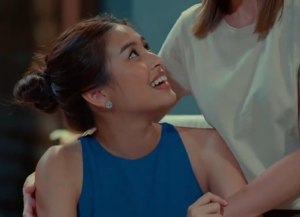 GabbifiedBataan's tweet photo. Wala pa rin kaalam-alam si Alex sa nakaraan ng Mommy niya at ni Renz! Huwag pahuhuli sa mga kaganapan sa #UMHMapilitKaRenz mamaya na!

@gabbi @iamjoshuagarcia @JodiStaMaria @GMADrama @gmanetwork @DreamscapePH https://t.co/q2H25P2DEB