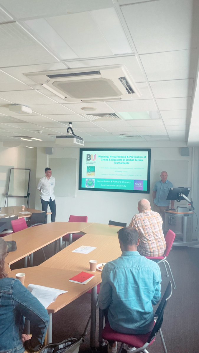 The first of the parallel sessions have begun👏🏻

#LSAxBU #LSAConf