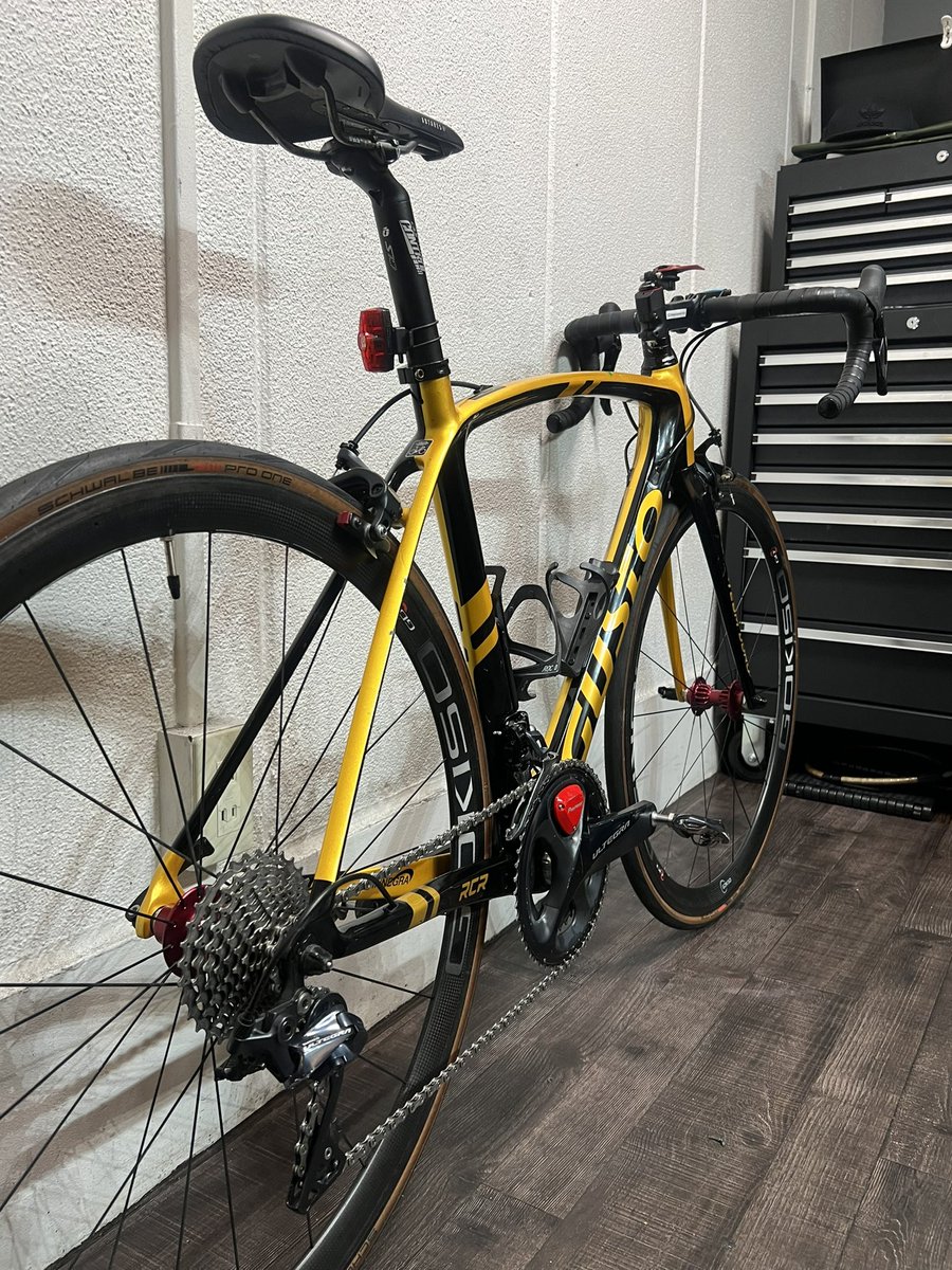 TqgHqo3OIWO6pOF's tweet photo. 【gusto team limited】洗車、セラミックbbやセラミックプーリーなどカスタム部品への交換、GOKISOホイールの整備チューニング作業をさせて頂きました。
【より快適にしたい】実現できていると思います(^^)
#gusto
#teamlimited
#セラミック
#gokiso
#ホイール整備チューニング
#あさみフレンド https://t.co/OKJ9BrCiiD