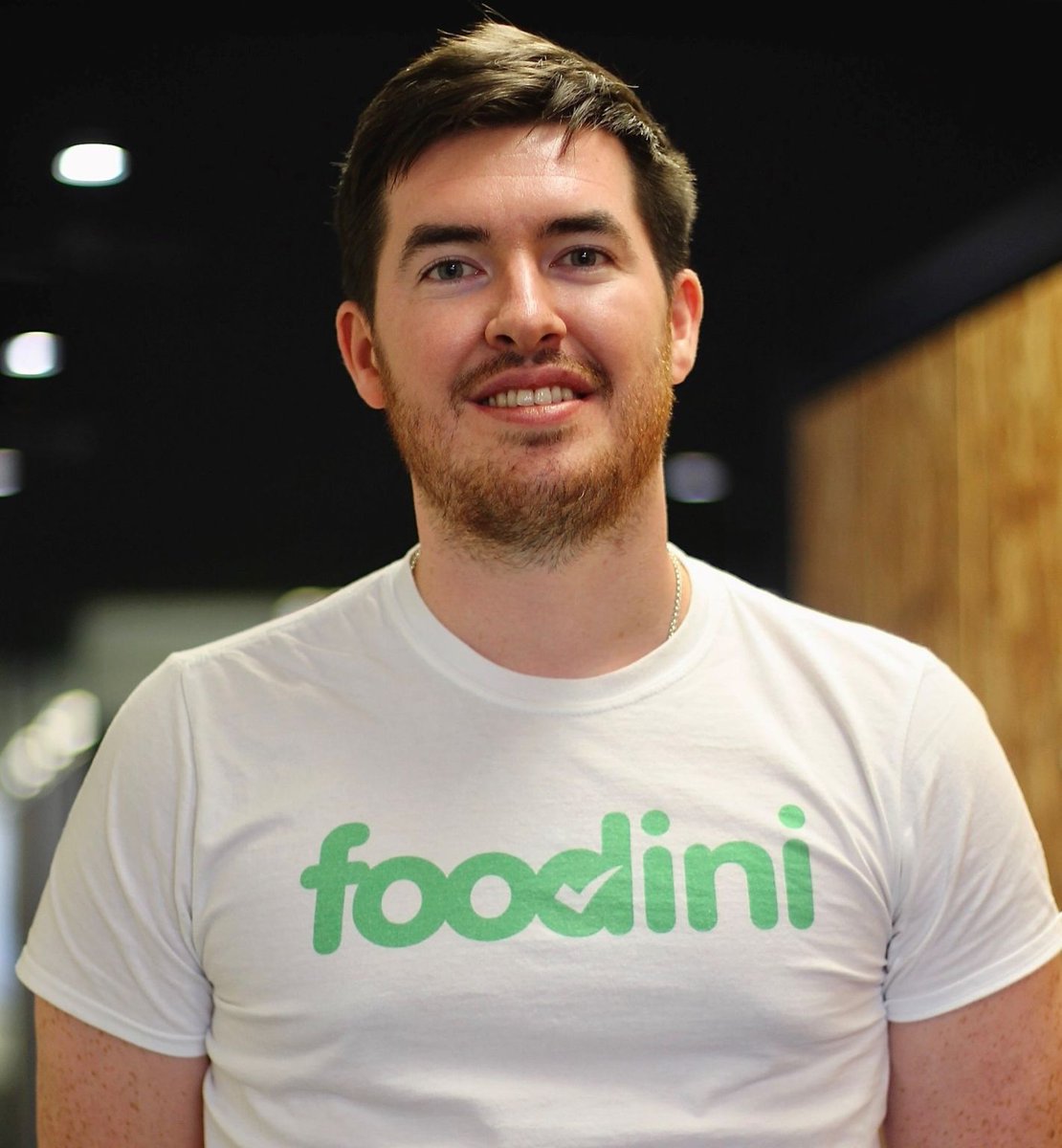 shirtsofstartup's tweet image. 🌎Born in the States, Philadelphia
💼Former corporate lawyer
⚽Massive Manchester United and Irish sport fan

Read the full story here: bit.ly/43hfMdr

@dylnmcdonnell of @getFoodini, dietary conditions + venues  

#SoS #founders #shirtsofstartups