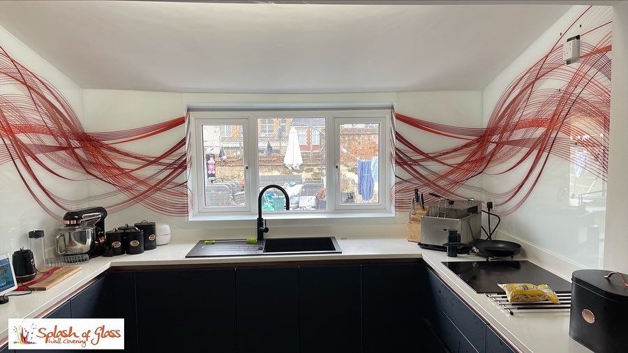 officialASOG's tweet image. This unique transformation has truly transformed this kitchen area!🤩 having a printed image of your choice can bring personality to your desired space, bringing it to life!👌 

Contact us today to start transforming your home with a simple splash of glass 👏