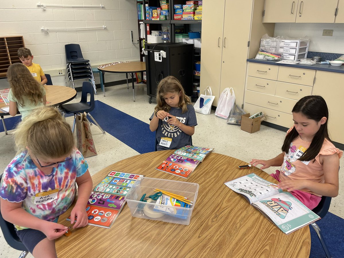 heldshornets's tweet photo. Camp Invention Day 1! #hornetpride https://t.co/aYTS1IFSF6