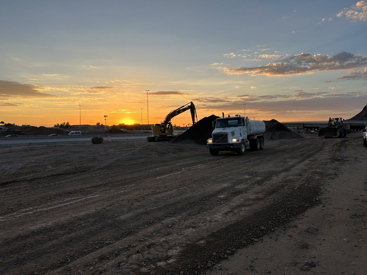 DougNintzel's tweet photo. Sunrise at the I-10 Broadway Curve Improvement Project near 48th St. Crews preparing for another hot one. #StayHydrated. @ArizonaDOT https://t.co/jlCQ7oShg9