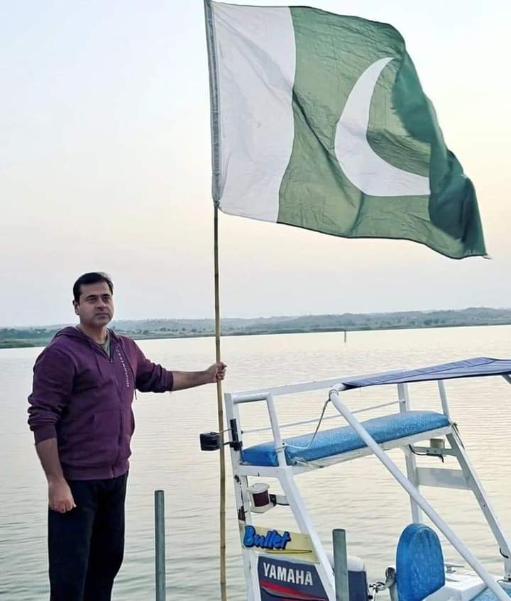 Haroon_Natamaam's tweet photo. عمران ریاض خان لاکھوں لوگوں کی آواز تھے  

آج عمران ریاض خان کی جبری گمشدگی کو 61  دن ہوگئے ہیں۔
عمران ریاض خان کے لیے آواز اٹھانا مت بھولیں، 

#ReleaseImramRiazKhan https://t.co/ACKi1506a5