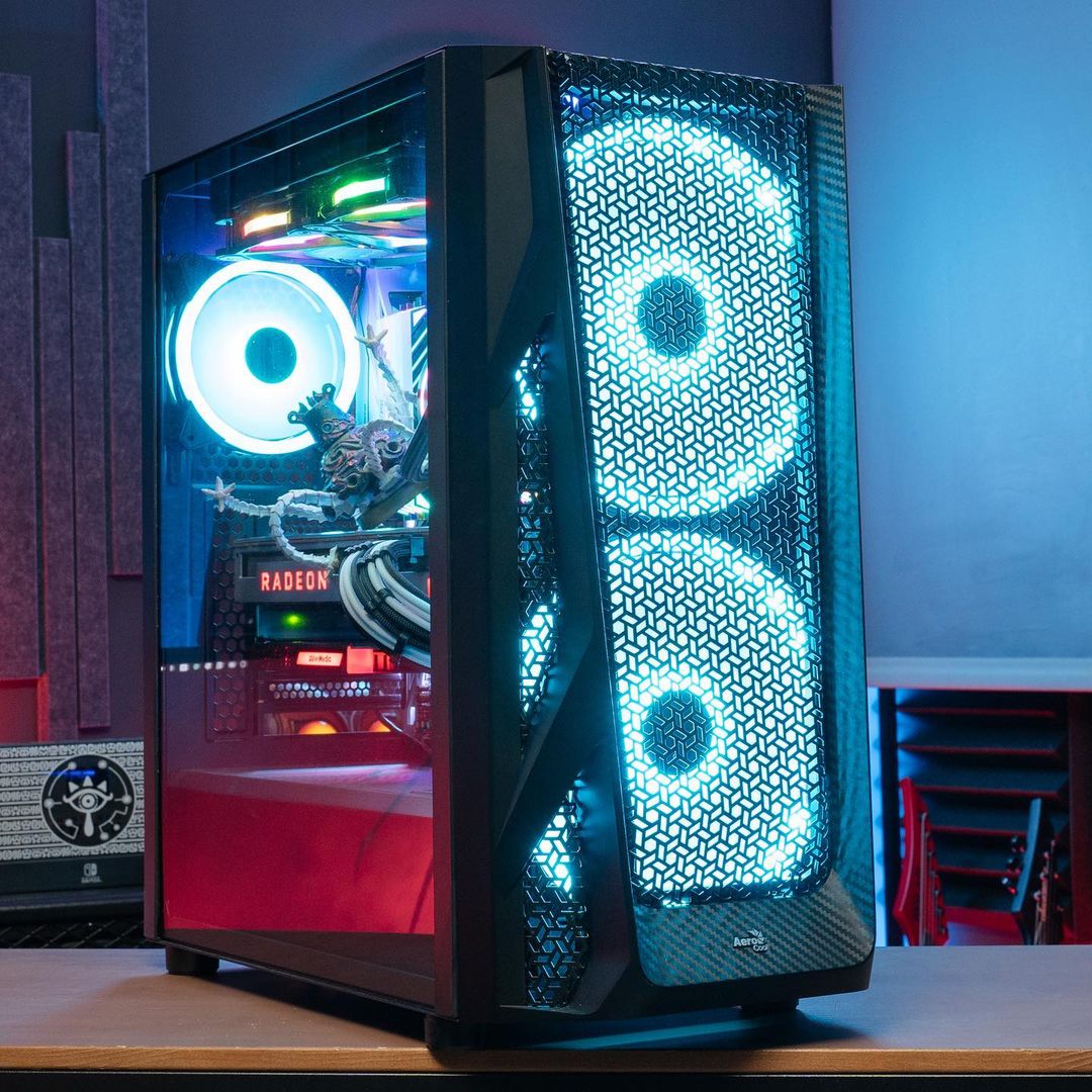AerocoolGlobal's tweet photo. OG's will never forget the AirHawk. Witness the beauty of enhanced ventilation through a stunning mesh front panel design.
📸: @Furypixel
#AeroCool #AirHawk #PCbuilder #GamingSetup #PCgaming https://t.co/asQqaZqeIT