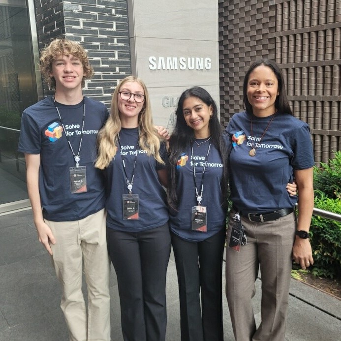 Ten Strawberry Crest High School students won the national Samsung Solve for Tomorrow STEM Competition with their design for a device to monitor athlete’s temperatures...Chargers’ STEM program will receive $100,000.... https://t.co/W0bKRWu9Eh

https://t.co/oAGpvwJW2P https://t.co/vHCzalYU1c