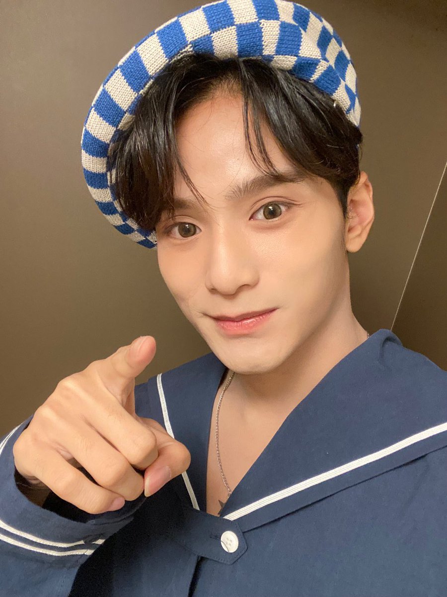 XODIAC_MEMBERS's tweet photo. [#자얀] 

Today im really happy able to see you guys !! Either in person or through the screen ! 💛 쏘블리들 ! i love you guys so much
많이 많이 사랑해 💛💛💛 

#XODIAC #소디엑 #ZAYYAN #자얀 https://t.co/FW7e69xbGc