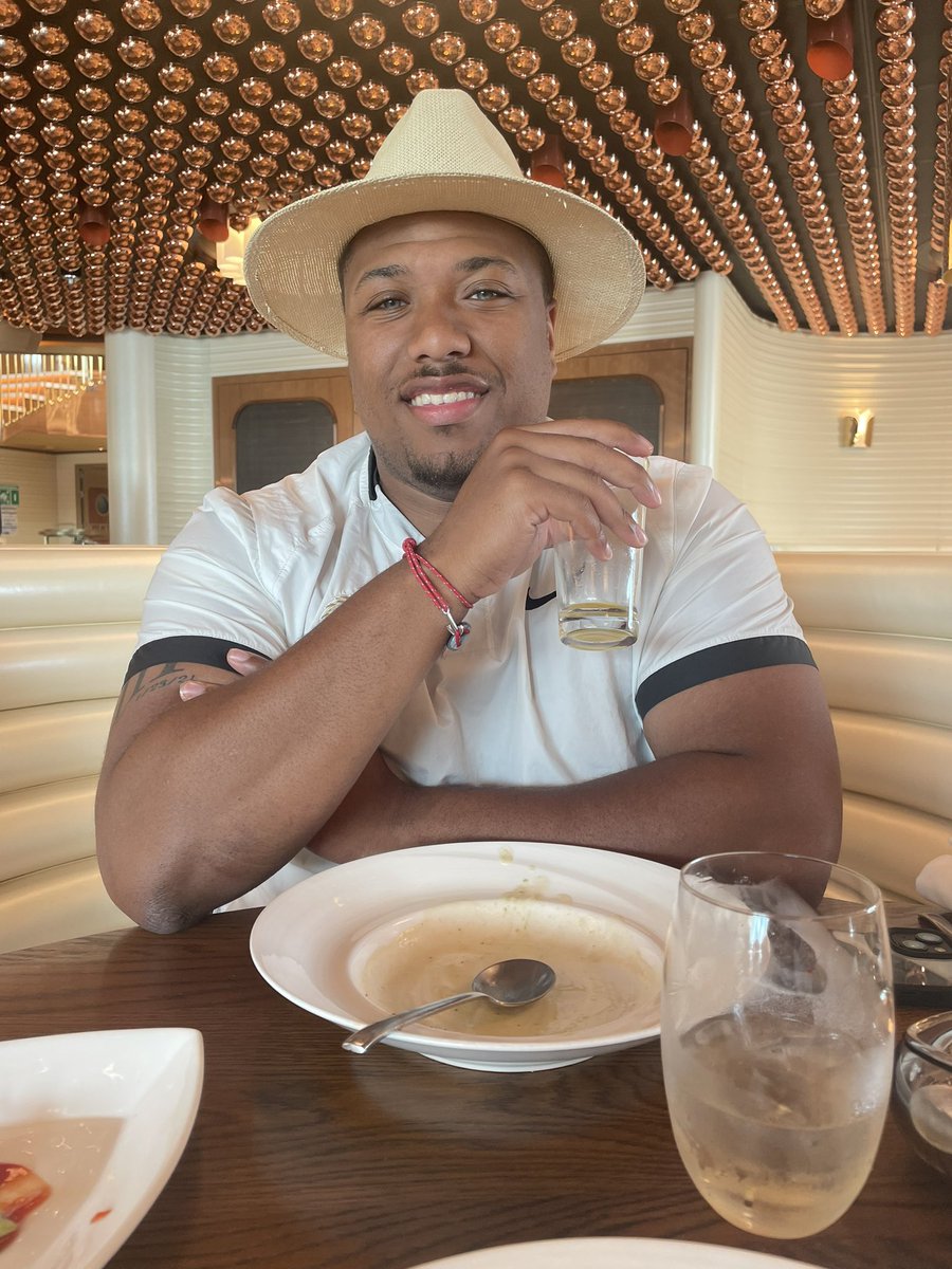 J🅿️ tweet media