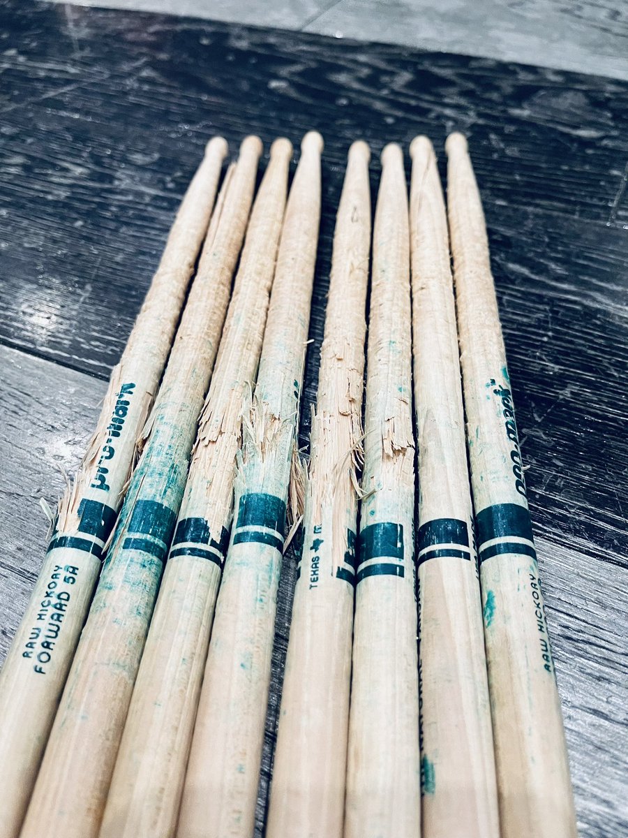 tomokazu_0107's tweet photo. お勤めを終えたスティックさん🥁
いつもありがとうございます
#Promark
#5AW https://t.co/2X6zZkoYGZ