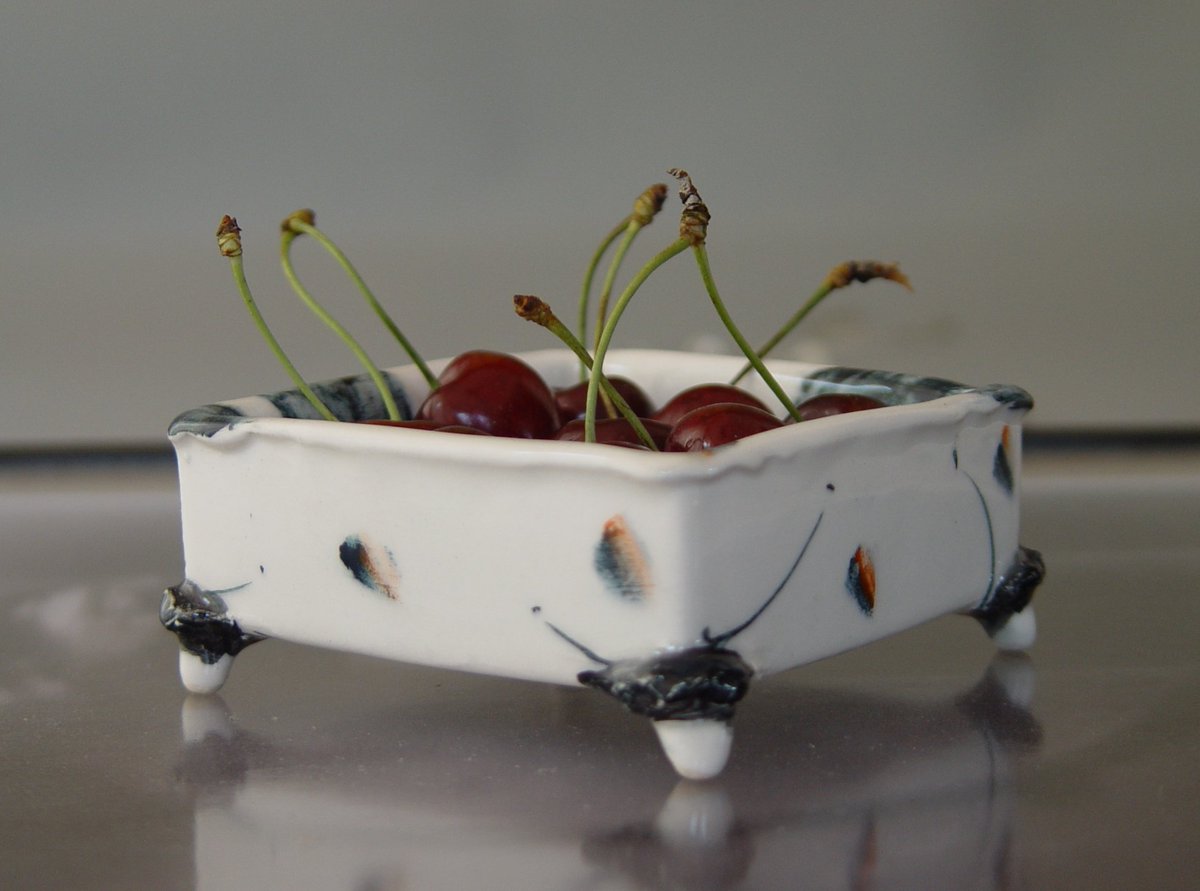DankoHandmade's tweet photo. Cherry season

#housewares #pottery #tray #clay #art #etsy #handmadepottery #amazon #ceramic #artist https://t.co/rC5OMOXjJ2