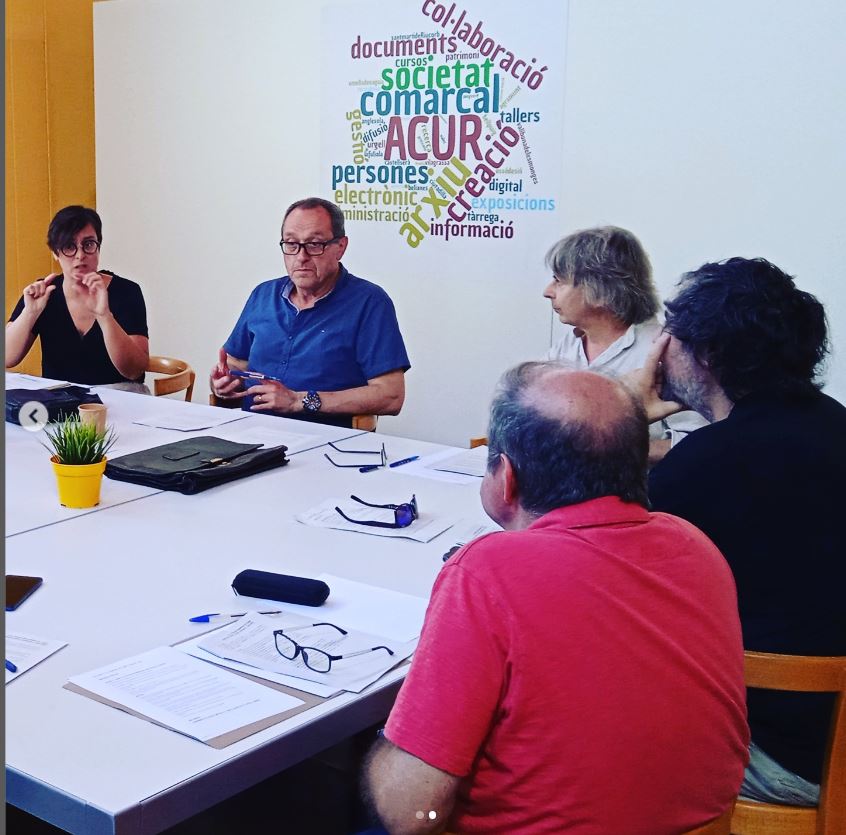 aclurgell's tweet photo. Reunió de treball a l’@aclurgell del consell de redacció de la revista #Urtx. Comença a caminar el número 38 2024!!!
@MuseuTarrega @Museutrepat @ajtarrega @cc_urgell @patrimonigencat @culturatarrega. @novatarrega @radiotarrega #xac #arxius #Urtx https://t.co/hwKHWAyIpT