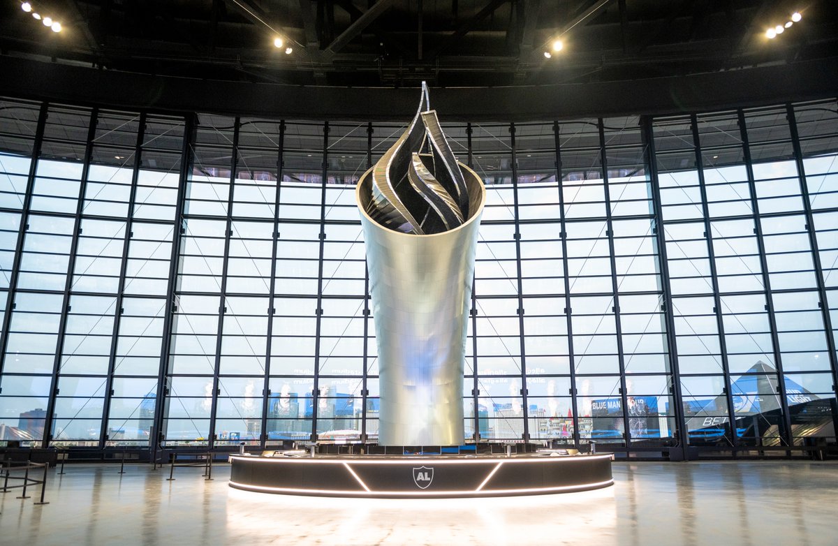 WeAreDI's tweet photo. Our friends at @SBJ recently showcased the @NFL stadiums that'd been constructed over the past decade. Pretty fun to see that we've helped play a part in four of them!
Eager to see what remarkable #experiences the next decade will bring! 🏈
#WeAreDI #Design #Football #Sports https://t.co/Axku2sEPDf
