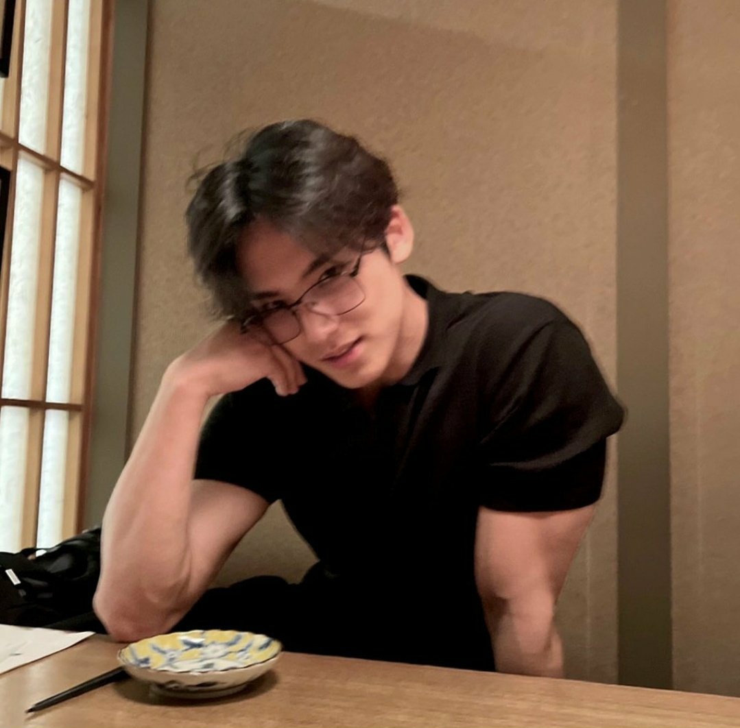 miwon17_'s tweet photo. 📸by jeonghan
King of taking bf pics https://t.co/x4FPGiNYXr