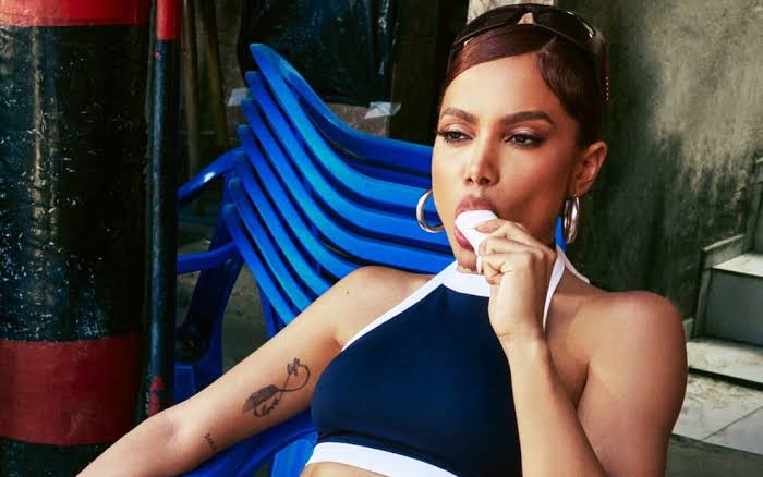 MelodyCrave's tweet image. 🚨 Melody causa polêmica ao responder se iria num show de Ludmilla ou Anitta.

— "Amo as duas, acho elas ótimas pessoas (Ludmilla e Bruna), mas se fosse pra escolher entre Lud e Anitta eu escolheria Anitta pra fazer uma caridade, até porque ela não tem demanda internacional."